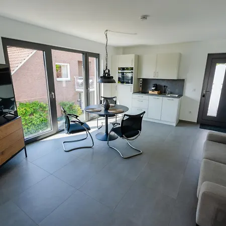 아파트 Air Bumble Bee 브레덴