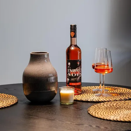 Air Bumble Bee 아파트