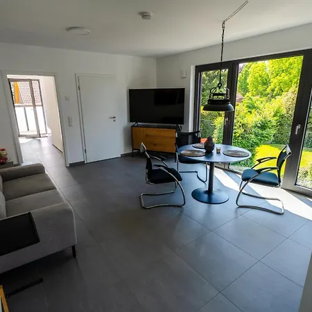Air Bumble Bee Apartment