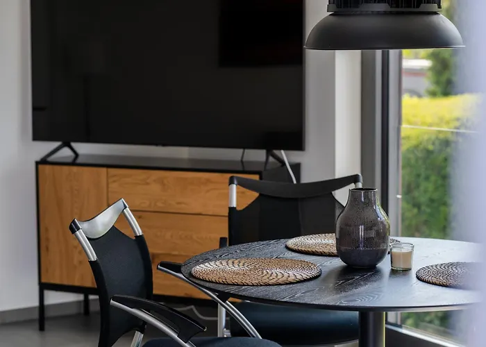 Air Bumble Bee Apartment Vreden